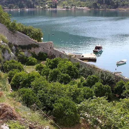 Double Mali 8997c Gostinjska kuća 3*