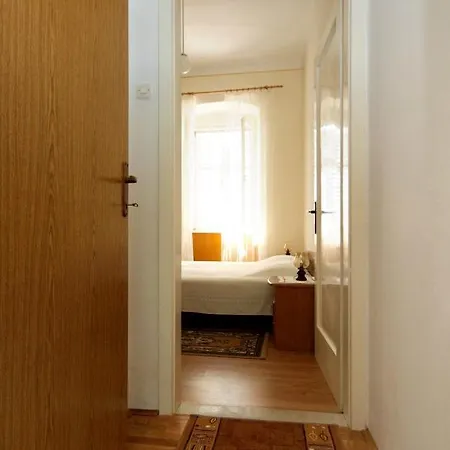 Gostinjska kuća Double Mali 8997c