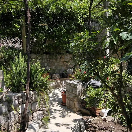 Gostinjska kuća Double Mali 8997c Zaton (Dubrovnik-Neretva)